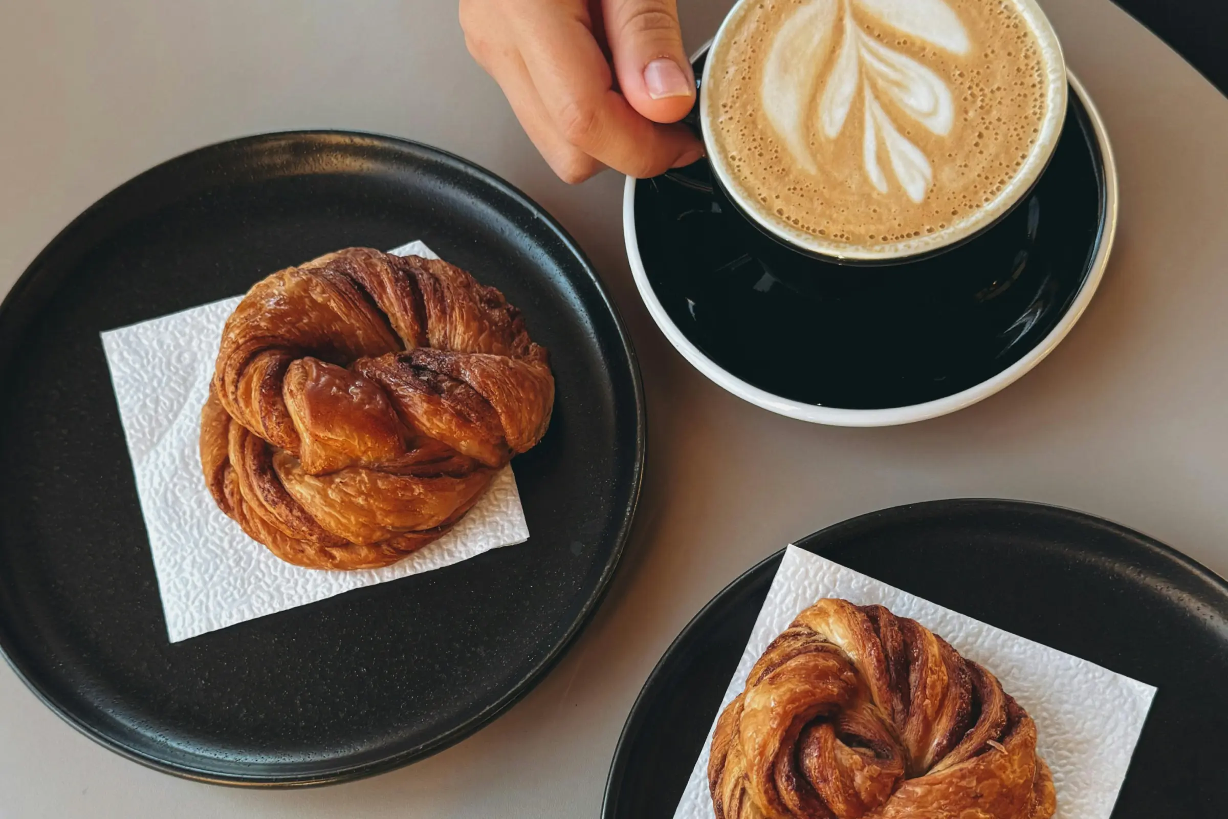 Coffee & pastries: the perfect pairings for an ideal morning